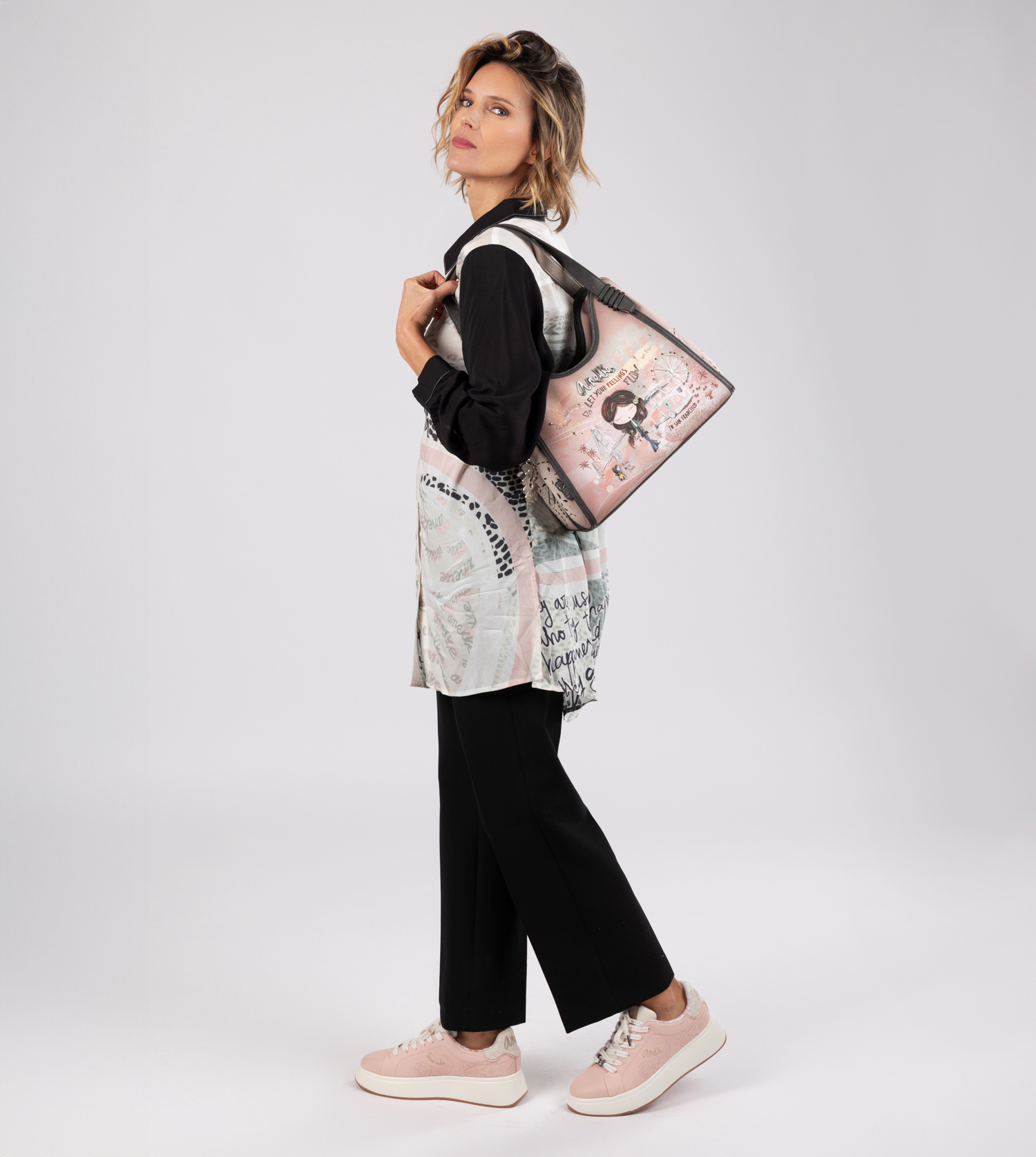 243652-EC Torba fashion Anekke SS24 Peace&Love pink L-31x28x15cm 38822-203 P8 NETTO