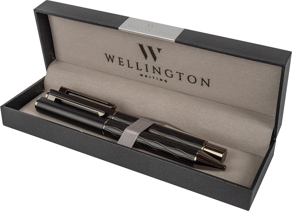 247580-EC Set pisaći Wellington Infinity ol.kem. I roler u poklon kutiji crni