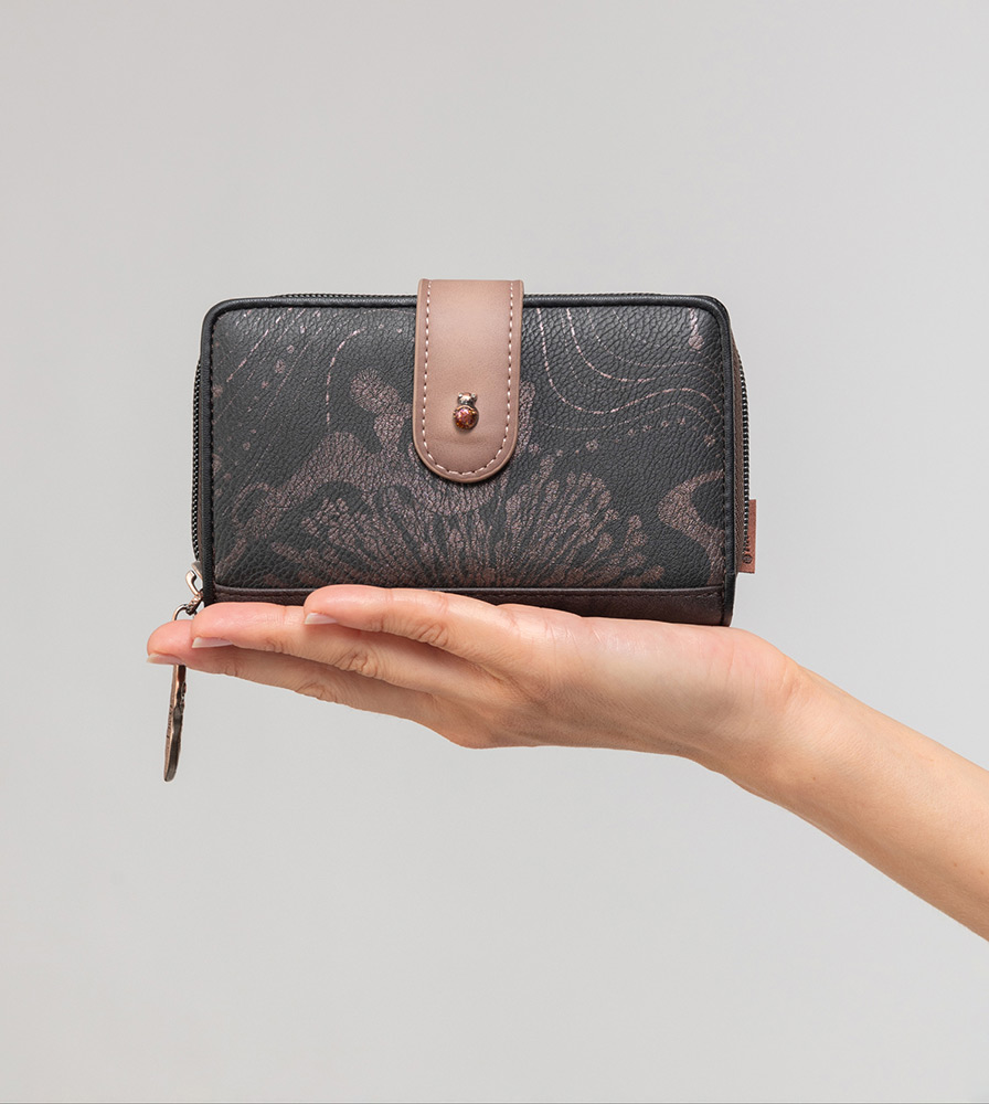 248018-EC Novčanik fashion Anekke FW24 Dreamverse 15x10x3cm 39709-909 P48 NETTO