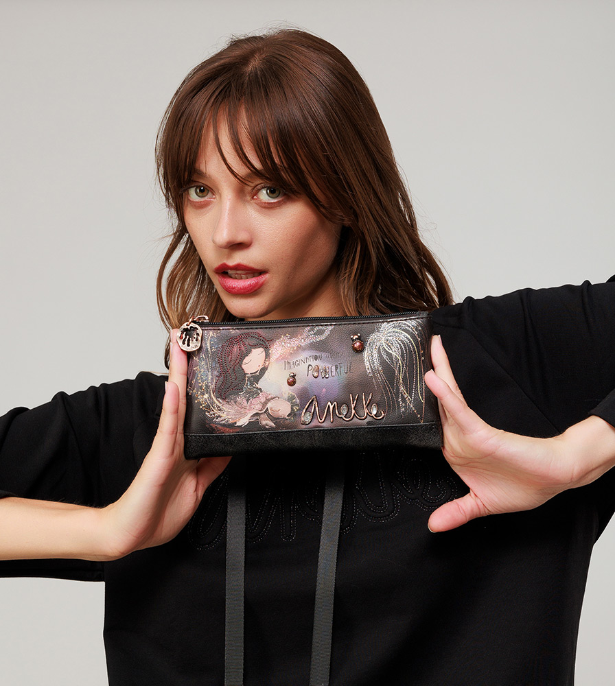 248020-EC Novčanik fashion Anekke FW24 Dreamverse 21x10x2cm 39709-906 P48 NETTO